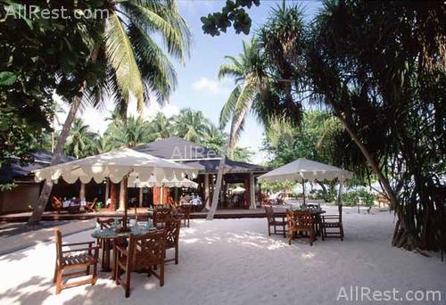 Royal Island Resort & Spa 11